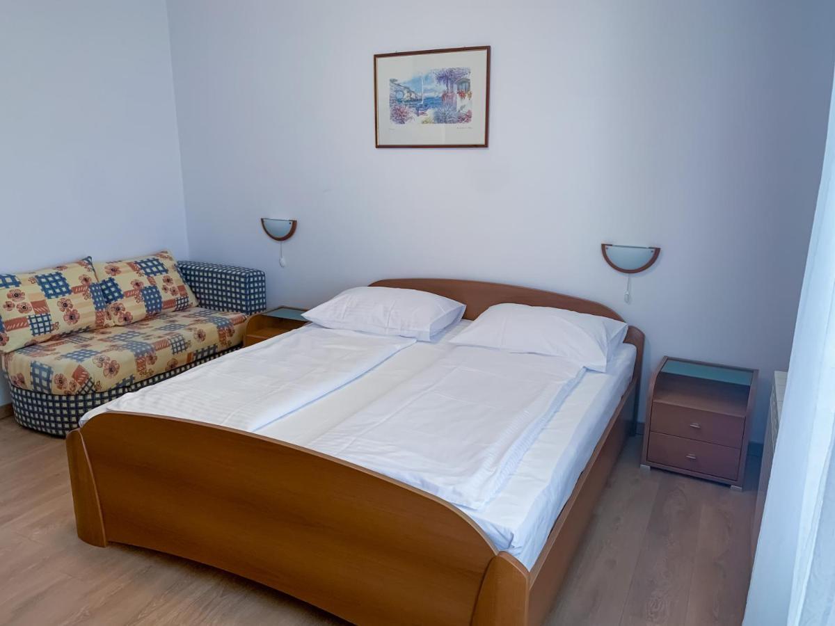 Haus Lupic Bed and Breakfast Barbat na Rabu Esterno foto